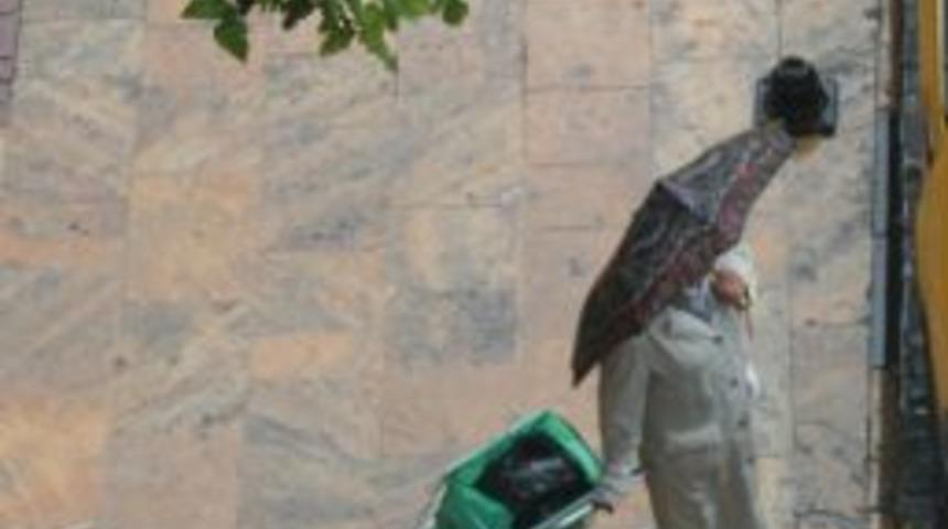 Şanlıurfa&rsquo;da Sıcak Havalar Yerini Yağmura Bıraktı