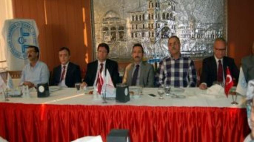 Din G&ouml;revlilerinden Şehit Aileleri Ve Gazilere Yemek