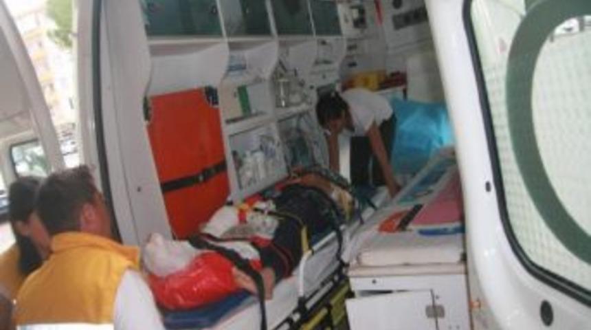 Ortaca&rsquo;da D&uuml;ğ&uuml;n Yolunda Kaza; 1&rsquo;i Ağır 2 Yaralı