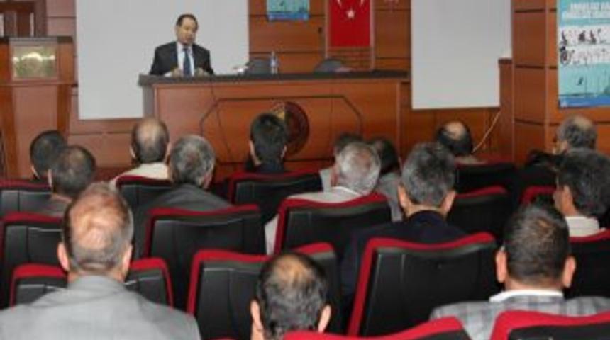 Prof. Dr. Ağırman: Din G&ouml;revlisi Kendine Ve Mesleğine Saygı Duymalı