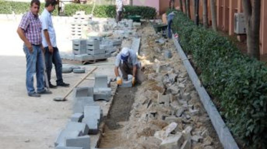 Beylikd&uuml;z&uuml;'nde Okullar Yenileniyor