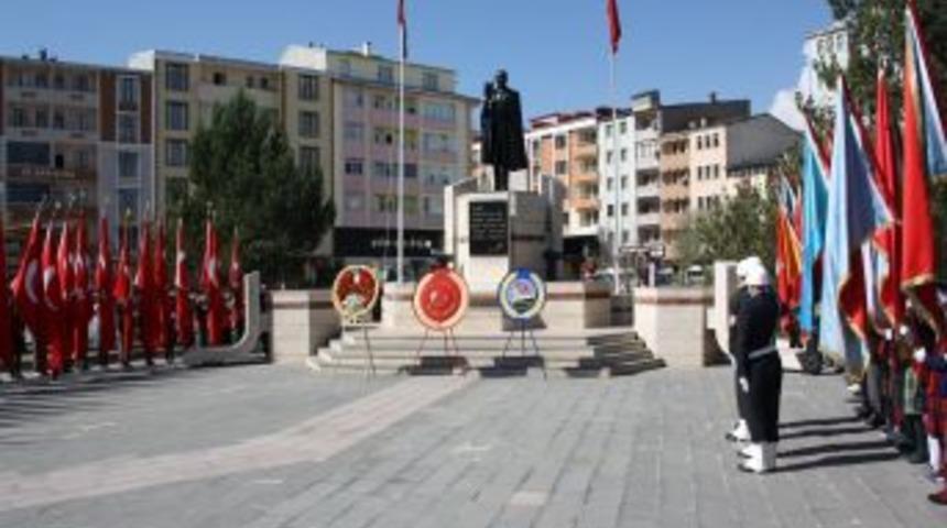 Atat&uuml;rk&rsquo;&uuml;n Kars&rsquo;a Gelişinin 88. Yıl D&ouml;n&uuml;m&uuml; Kutlandı