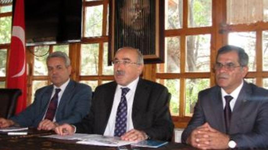 T&uuml;rk Ocakları Genel Başkanı Prof. Dr. Mehmet &Ouml;z:
