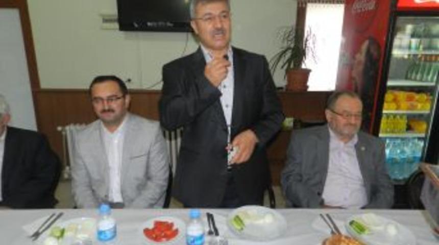 Boyabatlı Emekli Imamlar Kahvaltıda Buluştu