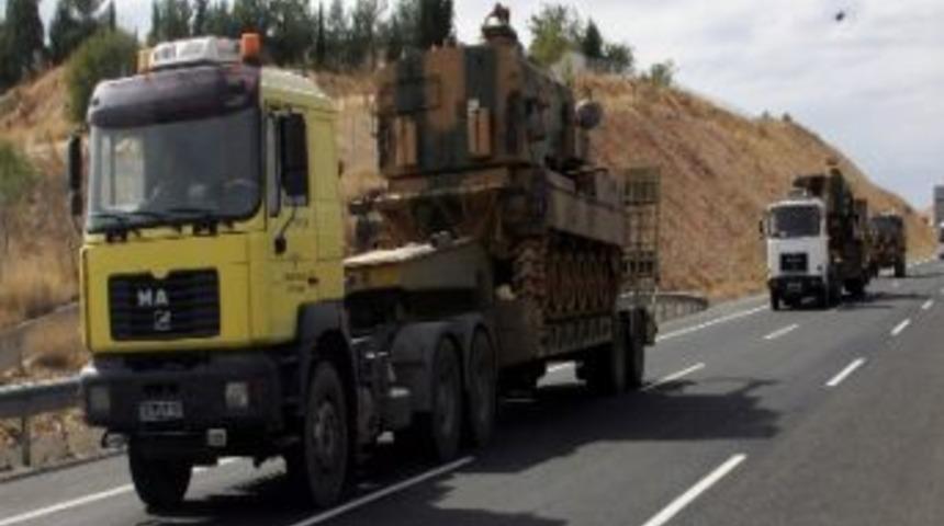 Suriye Sınırına Tank Sevkiyatı