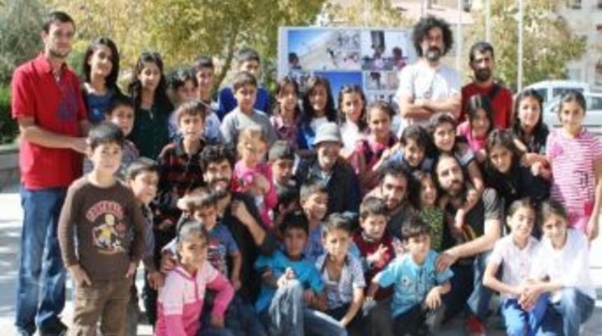 Van&rsquo;da Fotoğraf&ccedil;ı &Ccedil;ocuklar H&uuml;nerlerini Sergiledi
