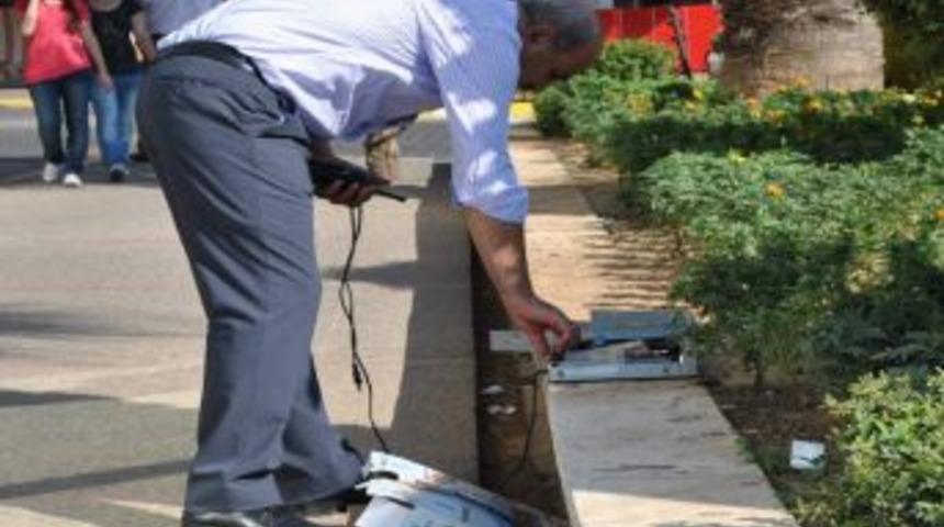 Banka &Ouml;n&uuml;ne Bırakılan Paket Korkuttu