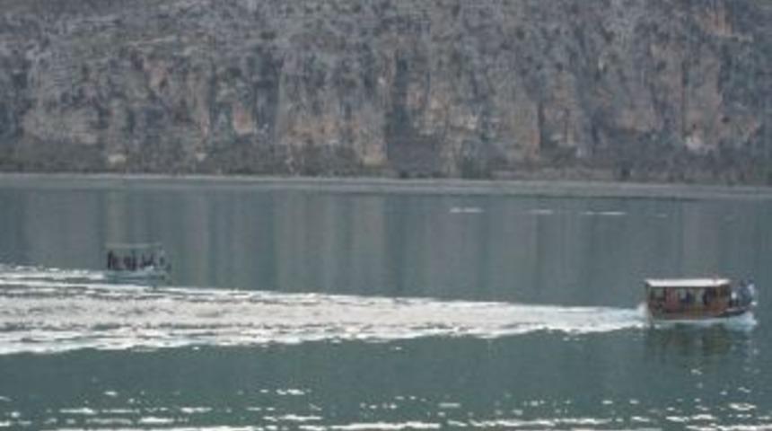 Halfeti'de Yeni Ge&ccedil;im Kaynağı Tekne Turları