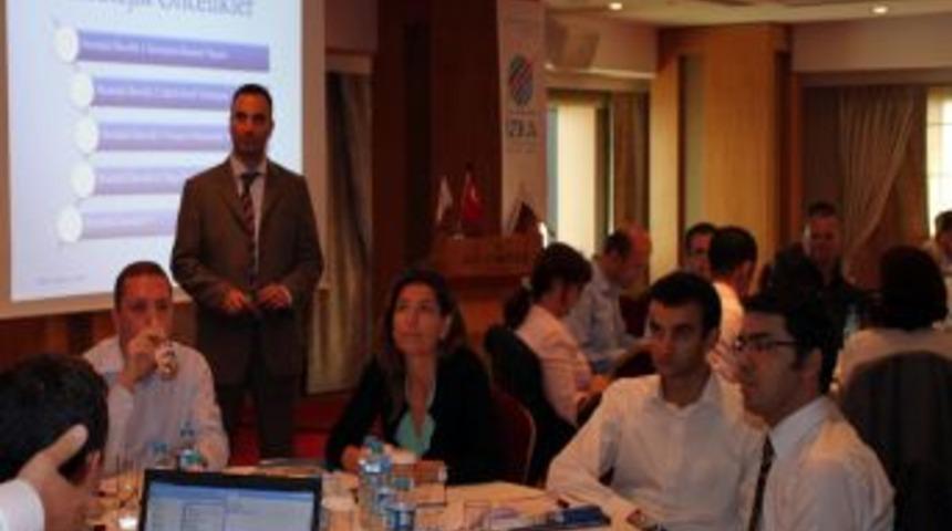 İzmir Bilgi Toplumuna D&ouml;n&uuml;ş&uuml;yor