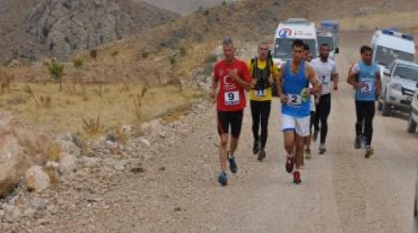 170 Kilometreyi 20 Saatte Koşacaklar