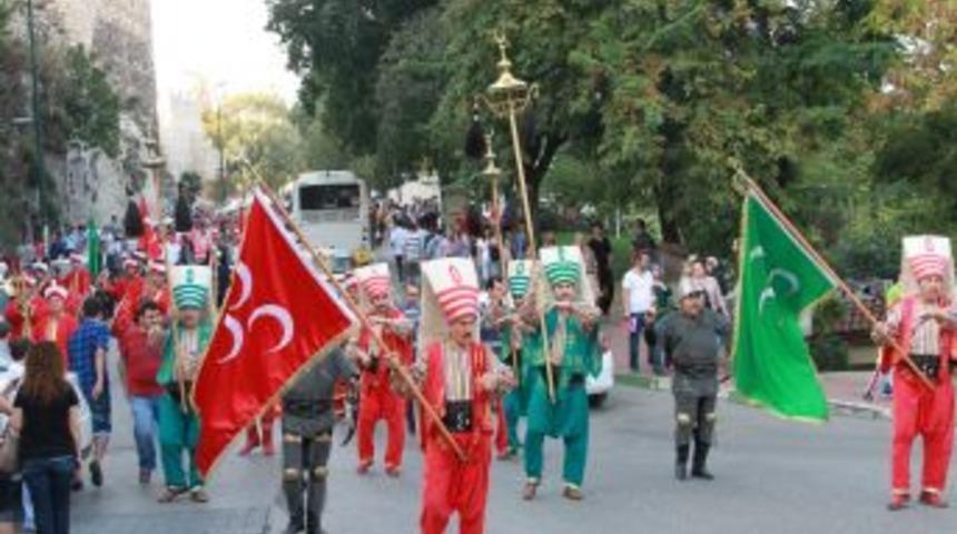 BBP'den Şehitler I&ccedil;in Mehterli Y&uuml;r&uuml;y&uuml;ş