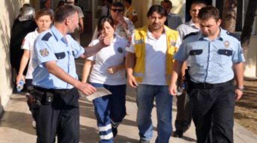 Yaralı Yakınları, Olay Yerine Gelen 112 Ekiplerini Darp Etti