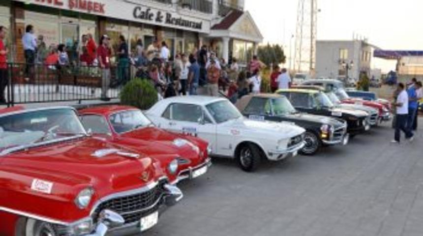 Klasik Otomobiller Serhat Şehri Edirne&rsquo;de Boy G&ouml;sterecek