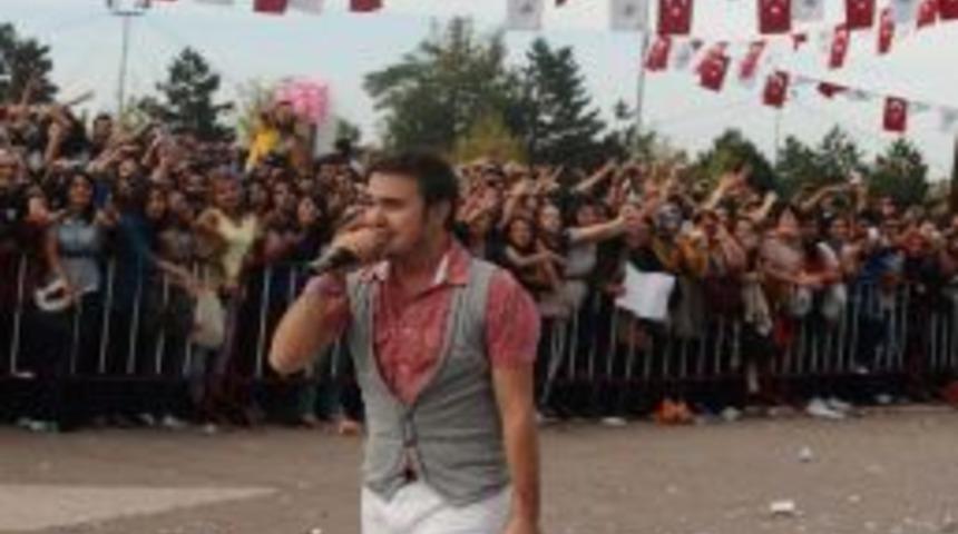 Mustafa Ceceli, Sivaslıları Coşturdu