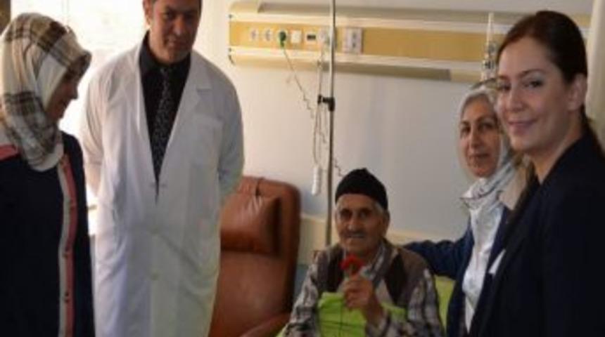 Ak Partili Kadınlardan Hastalara Ziyaret