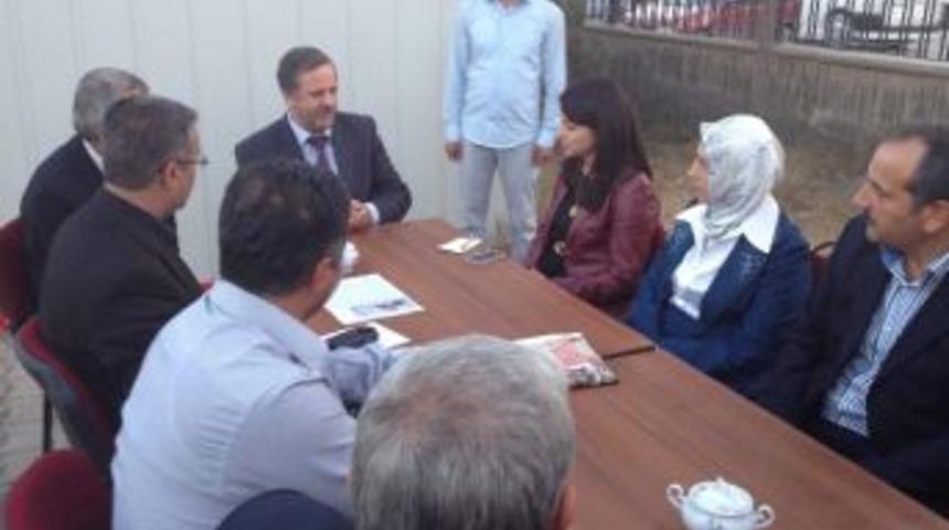 G&uuml;lşen Orhan&rsquo;dan Memur-sen&rsquo;e Ziyaret