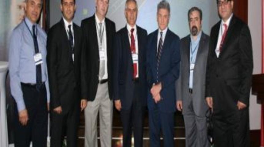 Ağrıyı Yakarak Yok Eden &Uuml;nl&uuml; Beyin Cerrahı Marc Sındou Bursa'da