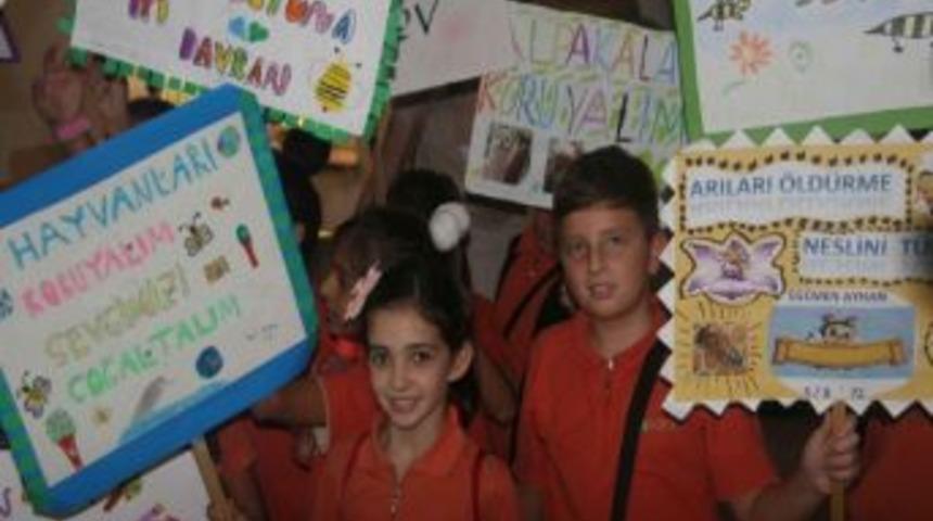 Minik &Ouml;ğrenciler Nesli T&uuml;kenen Hayvanları Tanıdı