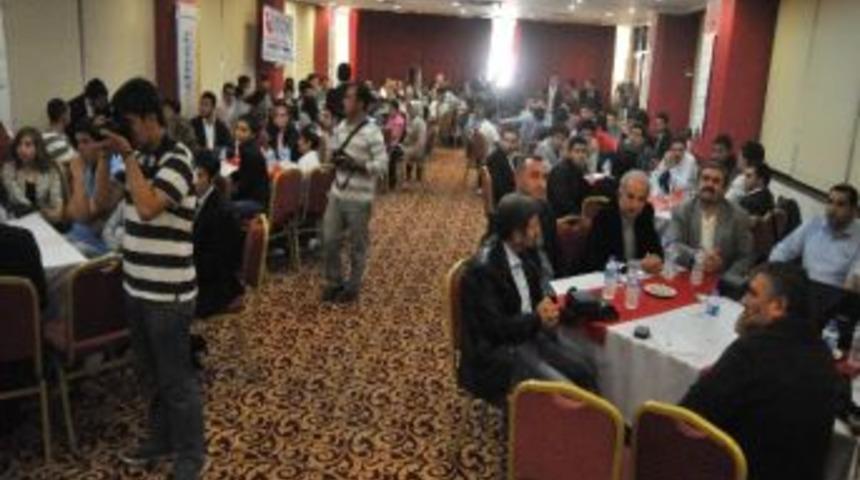 Gen&ccedil;ler Kahramanmaraş&rsquo;ı Konuştu