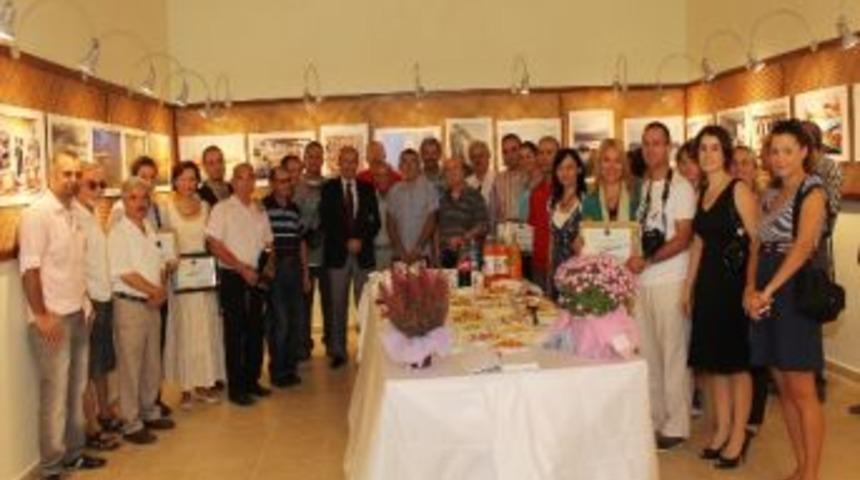 Urla'da 'urla'dan Kareler' Sergisi