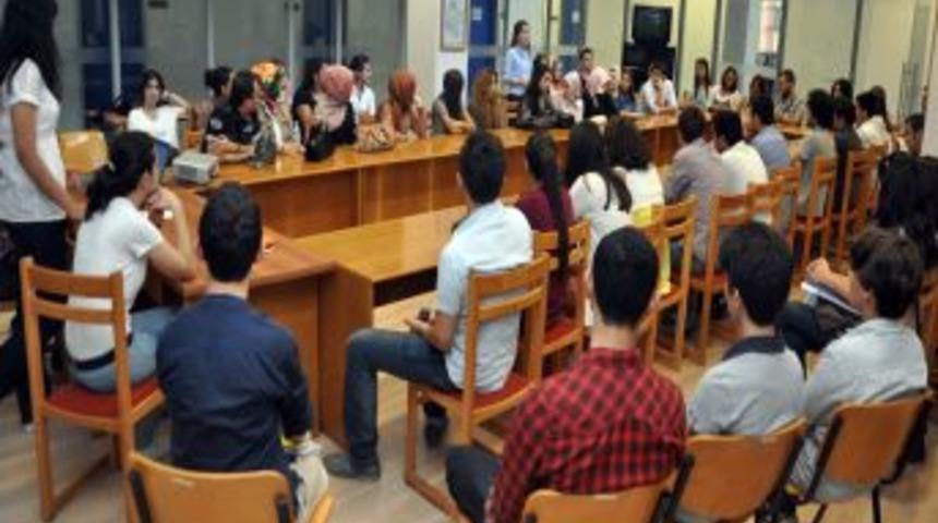&Uuml;niversite &Ouml;ğrencilerinden Kent Konseyi &Ccedil;alışmalarına Yoğun Ilgi