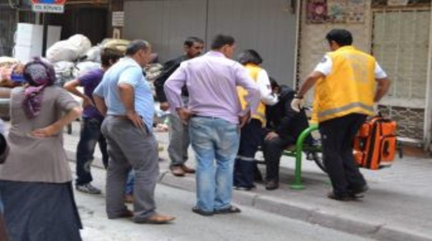 4. Kattan &Uuml;zerine &Ccedil;uval D&uuml;şen Bir Kişi Yaralandı