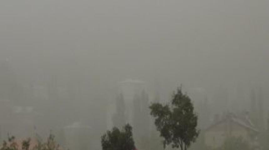 &Ccedil;ukurca Toz Bulutu Altında