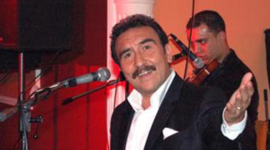 Aslında mutlu değilsin H&uuml;lya!