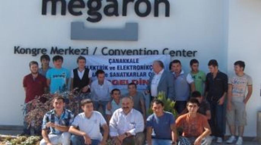 Elektrik&ccedil;iler Seminerde Buluştu