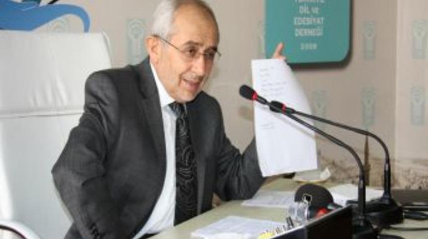 Ekrem Erdem: Anayasa T&uuml;rk&ccedil;enin Referansı Olmalı