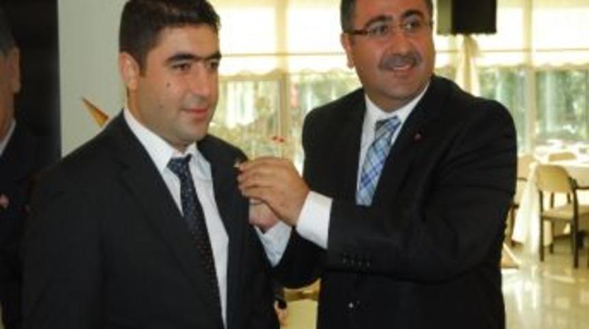 D&uuml;zce&rsquo;de Ak Partiye Katılım