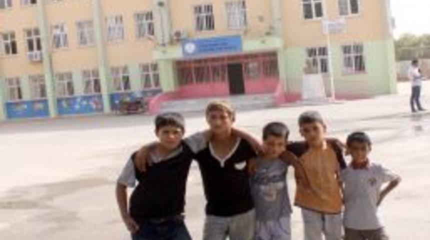 Eğitimleri Aksayan Ak&ccedil;akaleli &Ouml;ğrenciler Soruna &Ccedil;&ouml;z&uuml;m Bekliyor