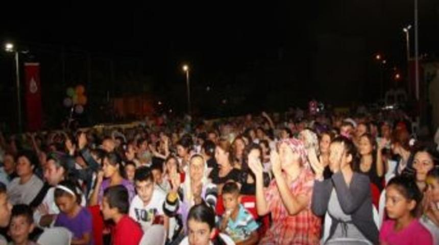 G&uuml;ltepe Toros Şenliği G&uuml;ltepelileri Canan Başkaya Konseriyle Coşturdu