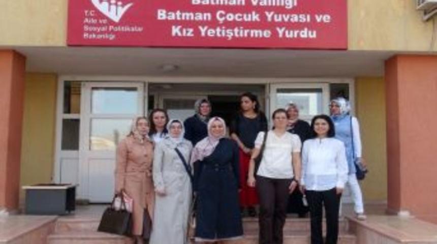 G&ouml;n&uuml;ll&uuml; Doktorlar Yuva &Ccedil;ocuklarını Sağlık Taramasından Ge&ccedil;irdi