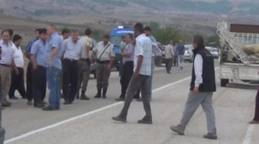 Adana'da Trafik Kazası: 17 Yaralı