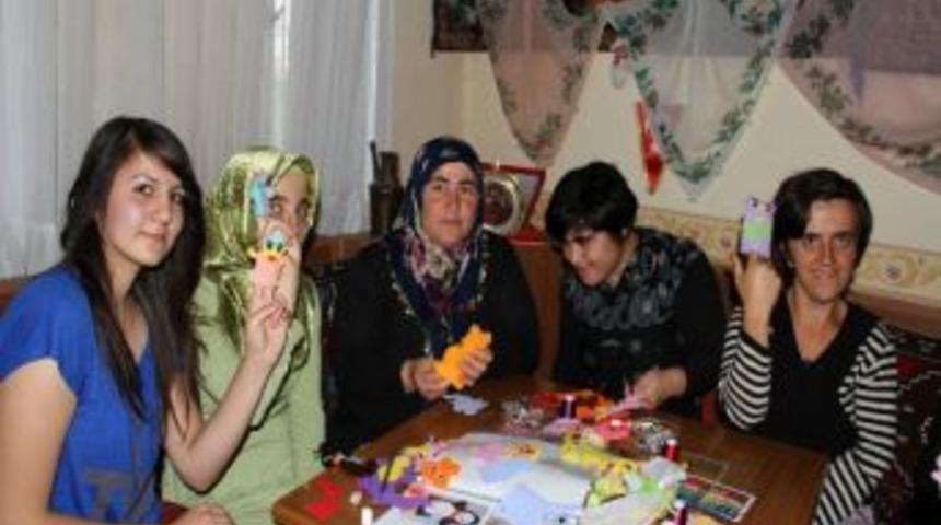 Kukla İle Engelleri Kaldırıyorlar
