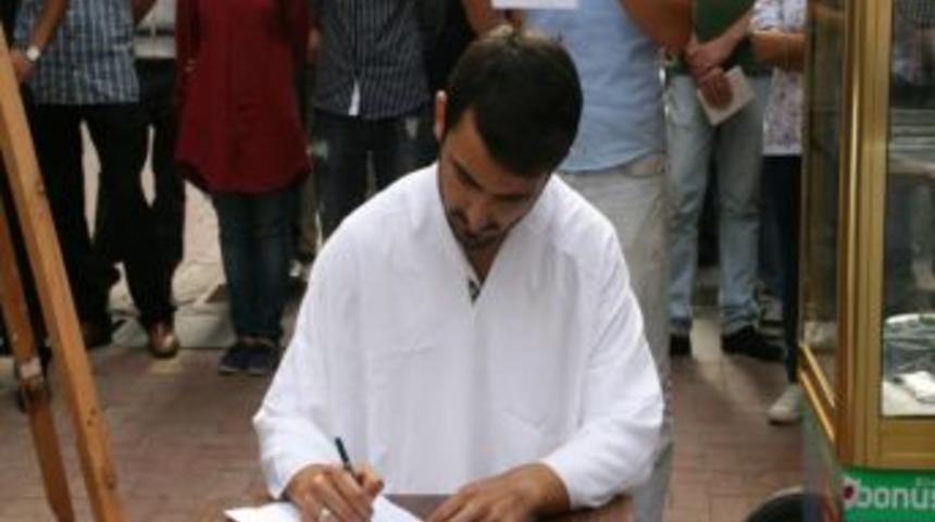 Mustafa Pehlivanoğlu, &Ouml;l&uuml;m&uuml;n&uuml;n 32. Yıld&ouml;n&uuml;m&uuml;nde Anıldı