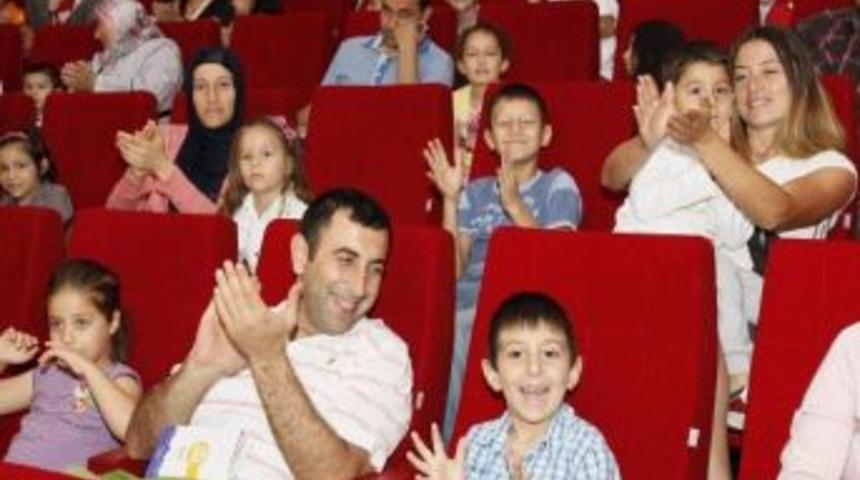 Gebzeli Miniklerin Tiyatro Keyfi