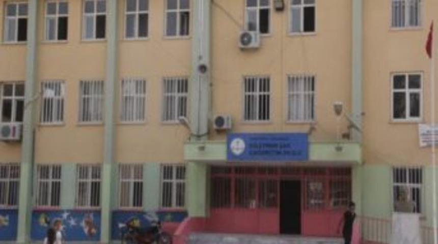 Ak&ccedil;akale'de &Ouml;ğretmenler İl&ccedil;eden Gitmek Zorunda Kalıyor