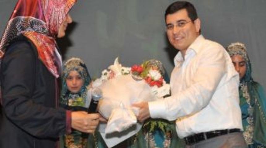 Başkan T&uuml;t&uuml;nc&uuml; Ta&ccedil; Giyme T&ouml;renine Katıldı