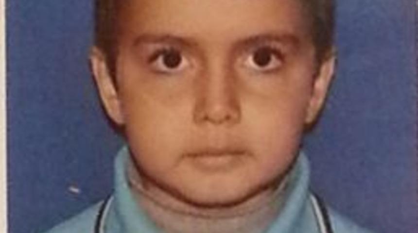 K&uuml;&ccedil;&uuml;k Kadir G&ouml;zyaşlarıyla Uğurlandı