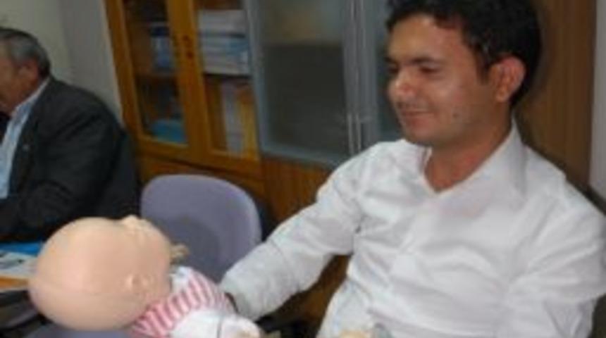 Karamanlı&rsquo;da Muhtar Ve İmamlara İlkyardım Eğitimi