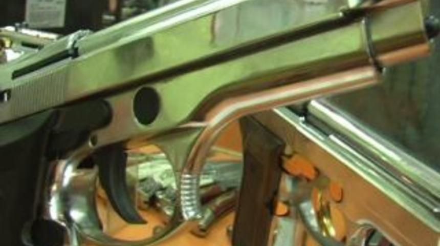 Urfa&rsquo;da silaha merak bitmiyor!