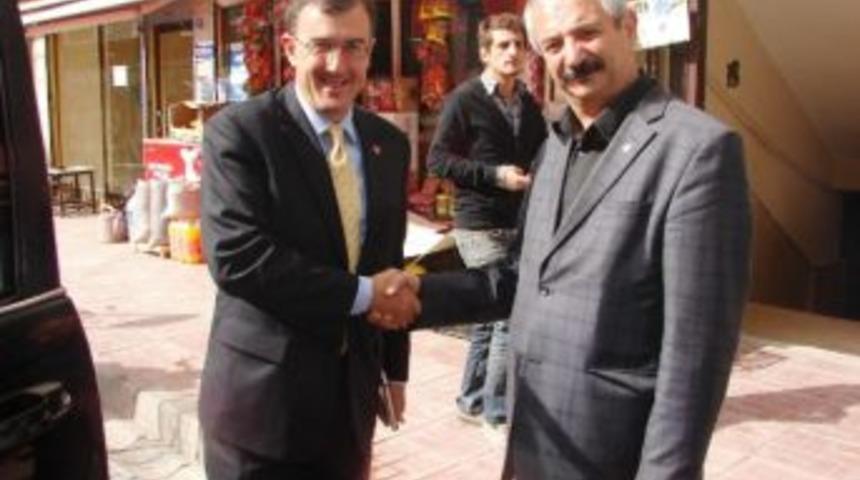 Avustralya Ankara B&uuml;y&uuml;kel&ccedil;isi Biggs&rsquo;ten İhd&rsquo;ye Ziyaret