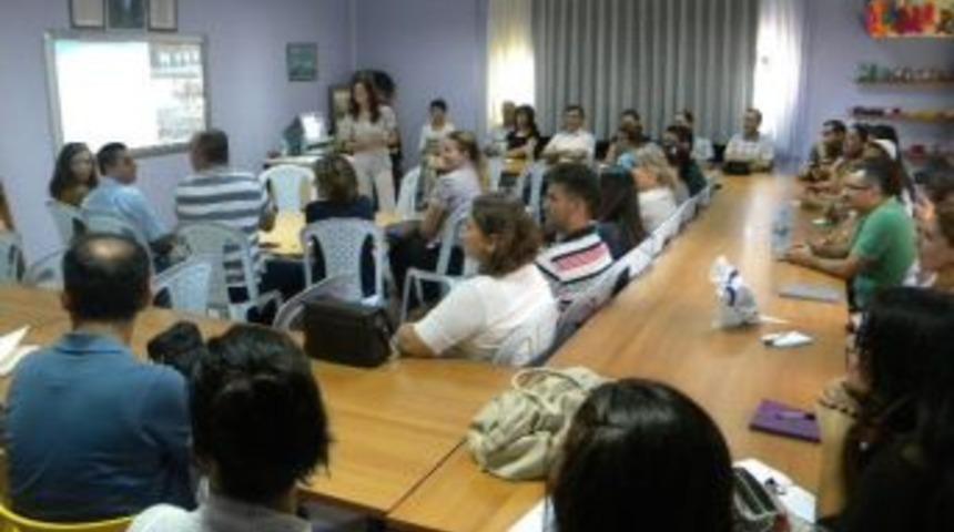 &Uuml;lkem Koleji&rsquo;nden Velilere Seminer