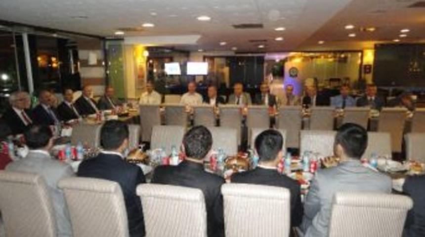 Adapazarı Kaymakamı Akın Yılmaz&rsquo;a Veda Yemeği