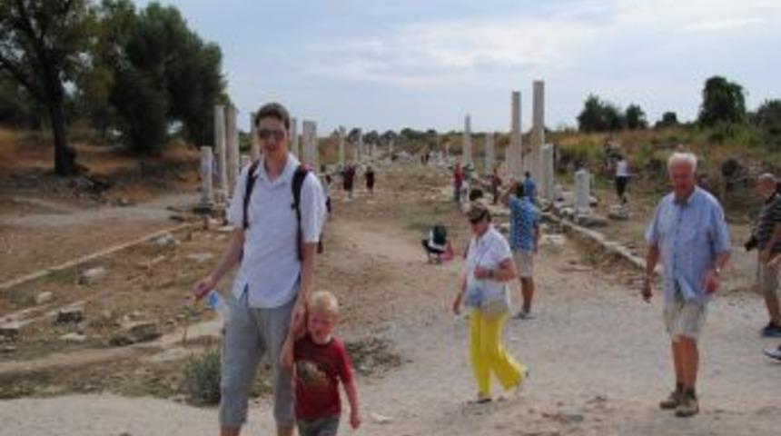 Side'yi 900 Bin Rus Ve İskandinav Turist Ziyaret Etti