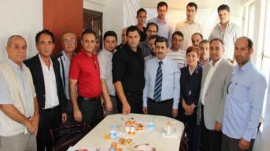 Ak Parti Edremit İl&ccedil;e Teşkilatı Adayını A&ccedil;ıkladı