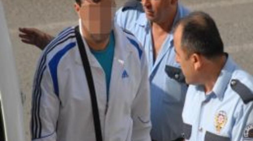 Karete Hocası &Ouml;ğrencisine Taciz İddiasıyla Tutuklandı