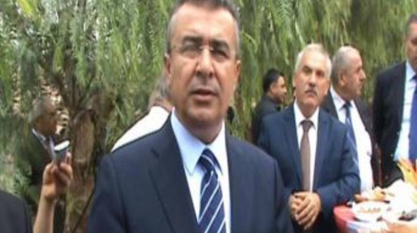 Vali Lekesiz: Hatay'da D&uuml;şen Bombalar Nedeniyle Boşaltılması Gereken K&ouml;y&uuml;m&uuml;z Yok